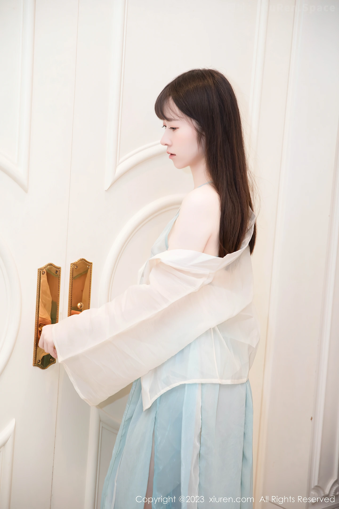 图片[4]-[XiuRen秀人网]VOL.7321 模特林悠悠私房性感淡蓝薄透古装服饰秀惹火身材撩人诱惑写真86P-秀人网官方网站